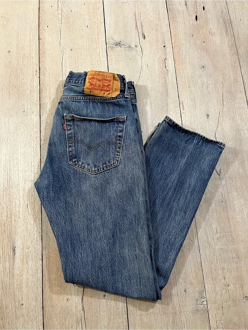 Levi’s 501 Straight Denim Blue Jeans Button Fly Size 31x32